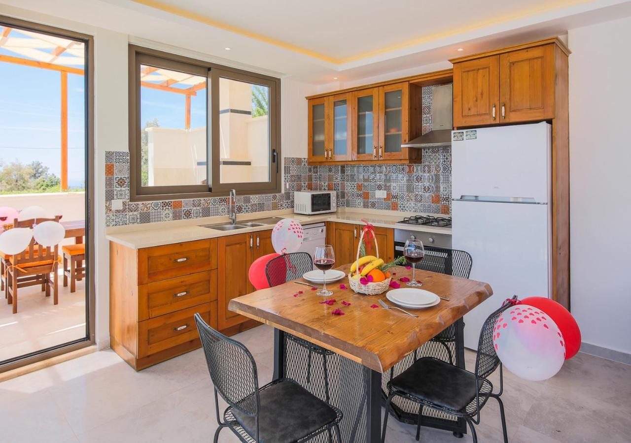 Villa 1 Sleeps 2 Honeymoon Isolated Infinity-Villa Orkide Uzumlu  Extérieur photo